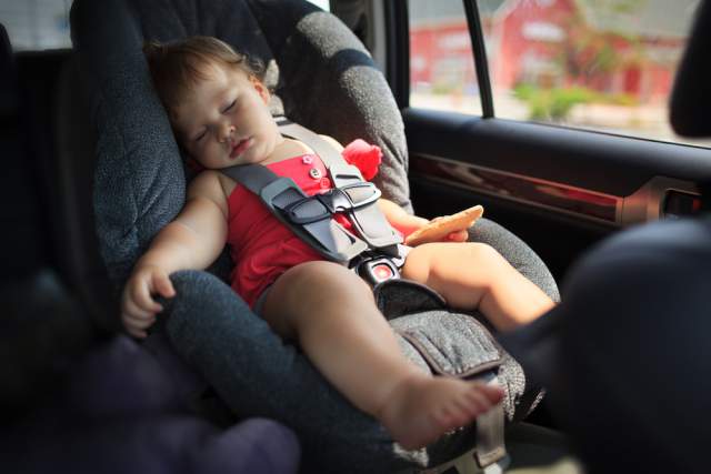 baby-sleeping-car-seat
